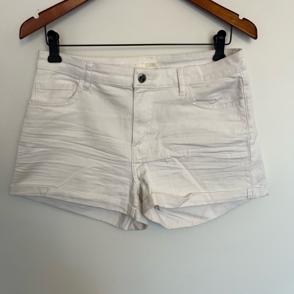 H&M Women's White Shorts size 8 - Picture 2 of 5